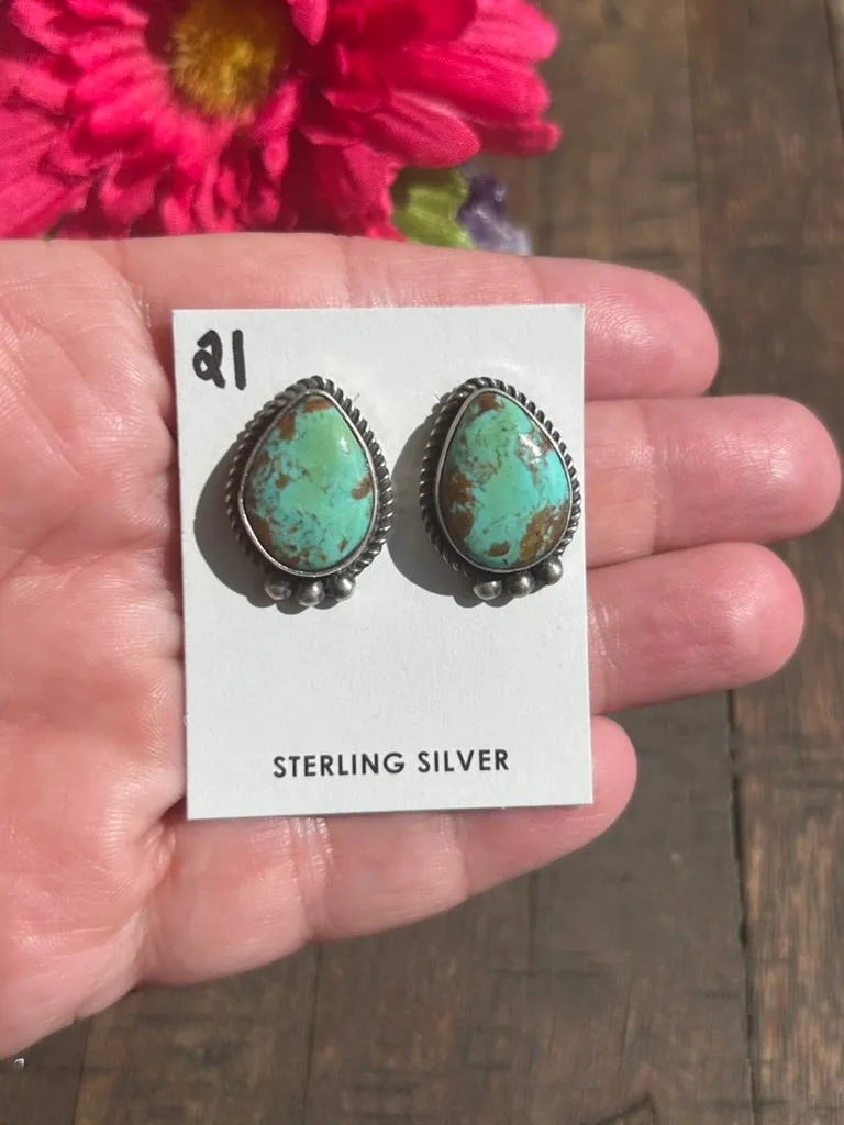 Deluxe #21 Kingman Stud Earrings - Muffin Design