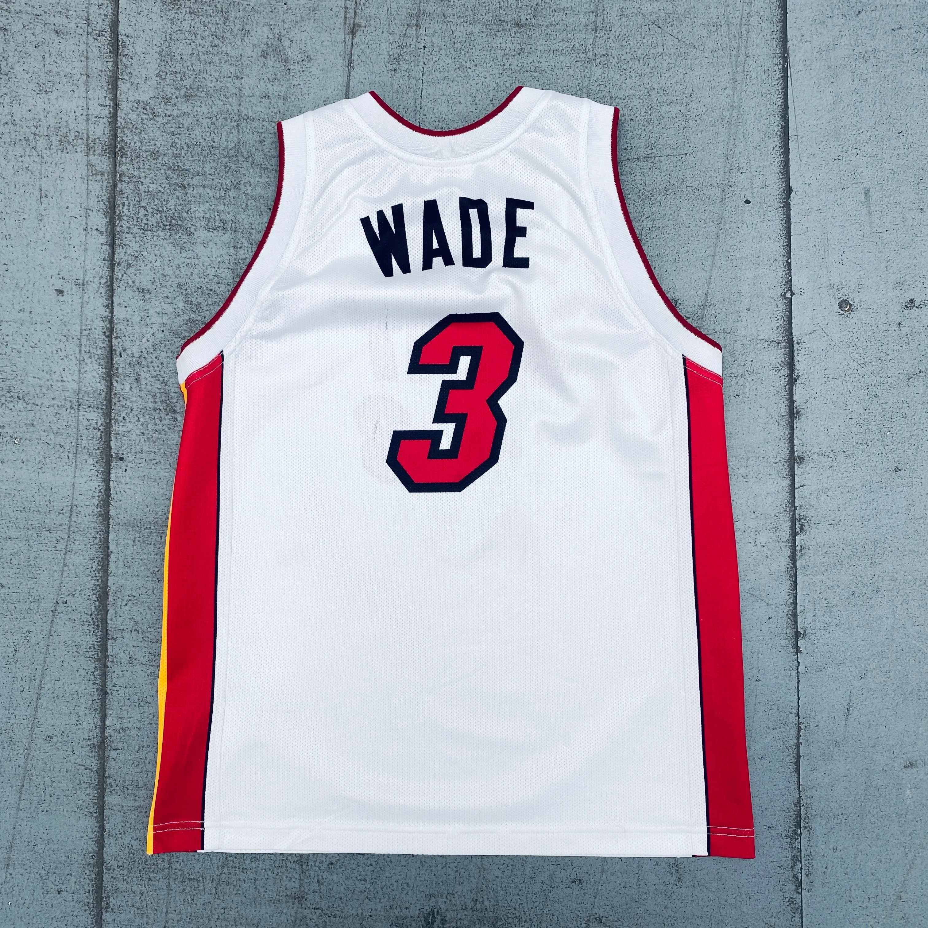 Miami Heat: Dwyane Wade 2003/04 Rookie White Champion Jersey (S/XS)